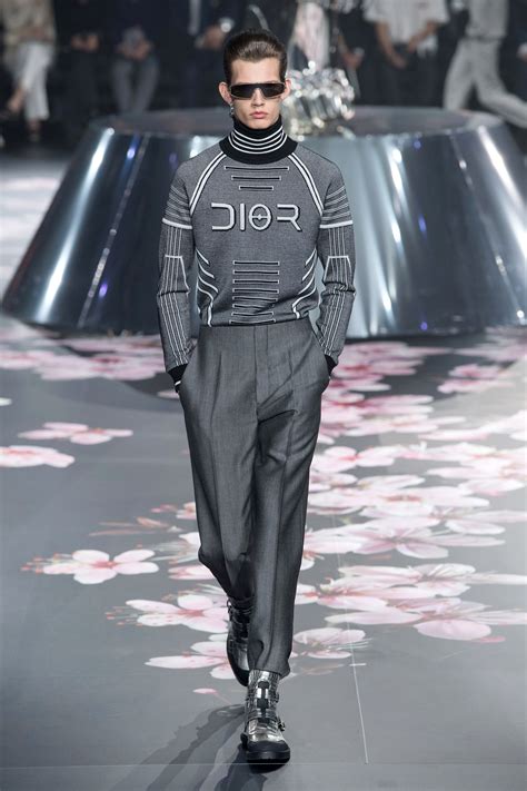 dior kim jones t shirt|kim jones Dior fashion show.